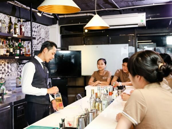 Como a tecnologia está revolucionando a gestão de bares e restaurantes